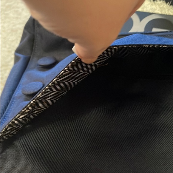 Ogio Navy Brooklyn Tablet crossbody bag - Picture 3 of 9